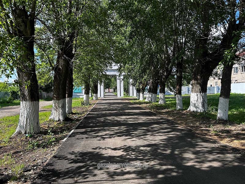 «Старый» парк благоустроили в Первомайском.